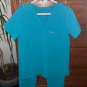 Figs Aqua Blue Scrub Set